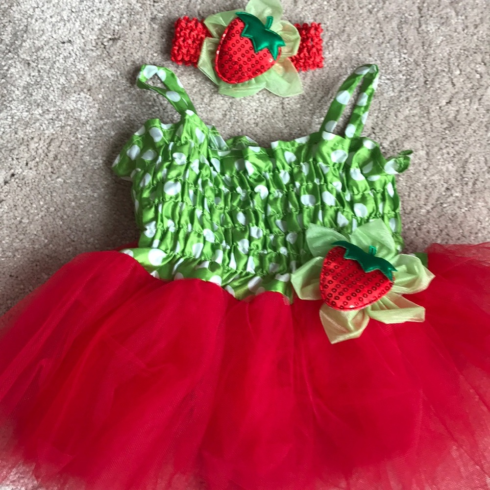 Strawberry dress for 0-6 months old - Picture 3 of 3
